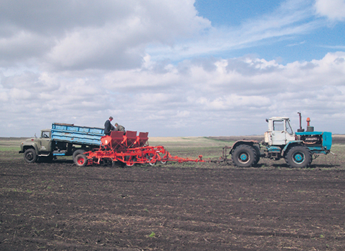 На Южном Урале посевная началась раньше Аграрии подготовили к полевым работам технику, семена и горючее